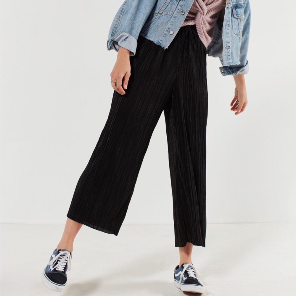 🍭 Silence + Noise Accordion Pleat Culotte Pant 🍭